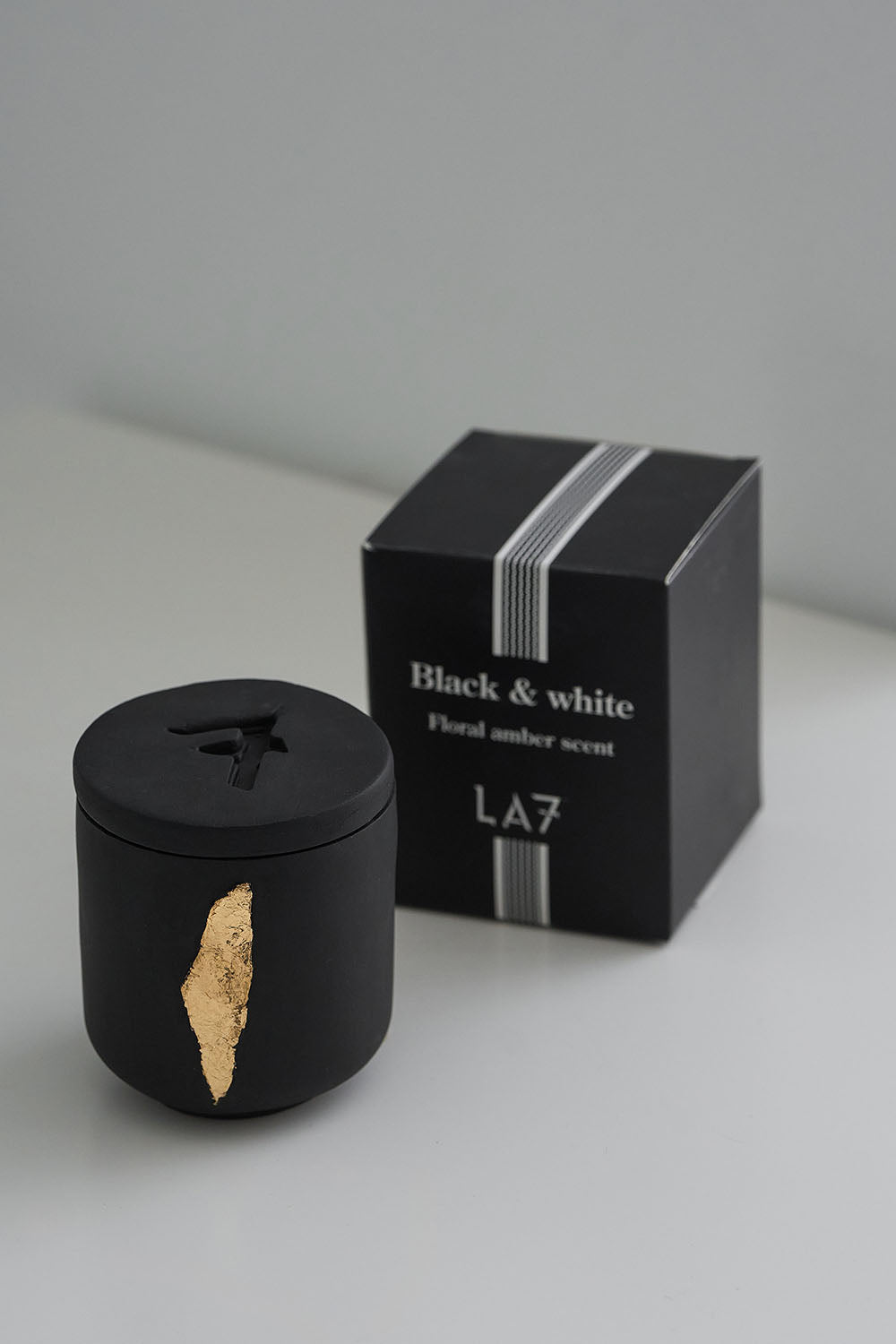 Black or White Candle