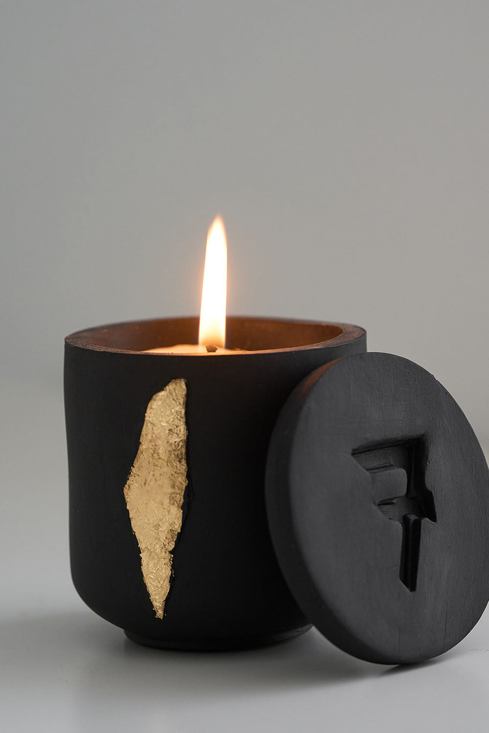 Black or White Candle