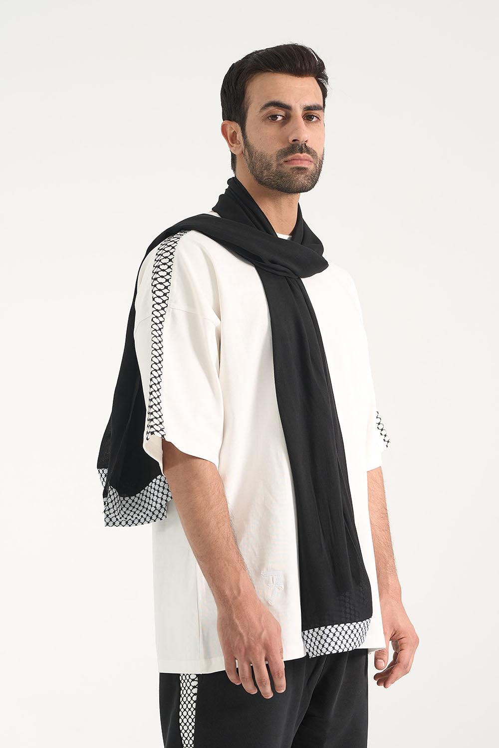 Black or White Skinny Scarf